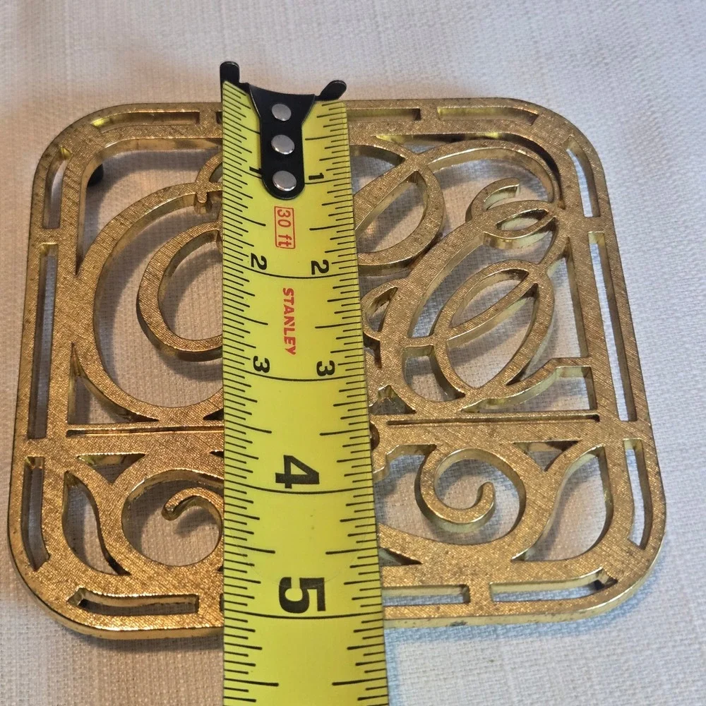 Avon 1988 President's Club Holiday Gift Brass Plated Trivet Decor Christmas